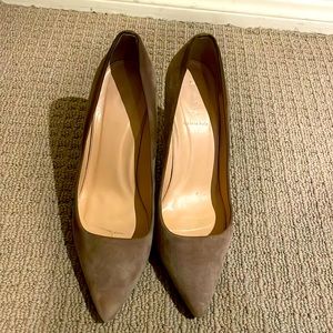 Cream suede leather J.Crew heels. Size 10